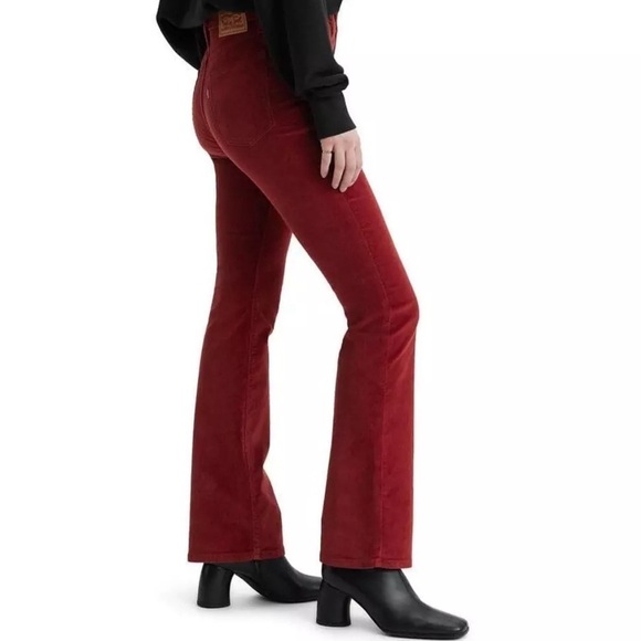 NWT Levi's Women's 725 High Rise Bootcut Maroon Corduroy Jeans size 16 33x32 - Picture 1 of 13